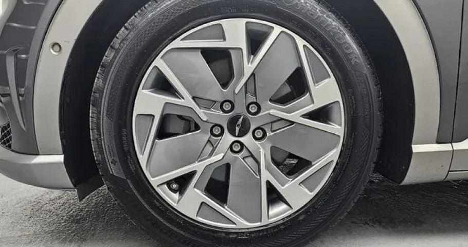 Genesis Gv60 