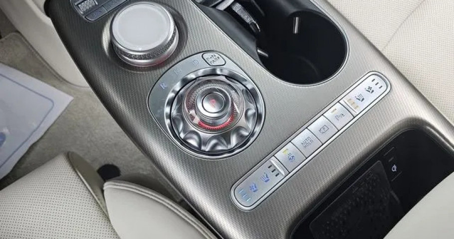 Genesis Gv60 
