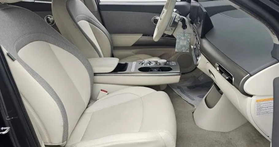 Genesis Gv60 
