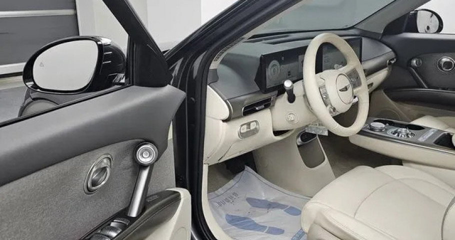 Genesis Gv60 