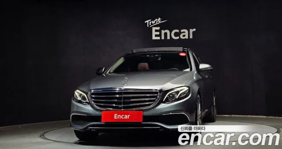 Mercedes-Benz E-Class 