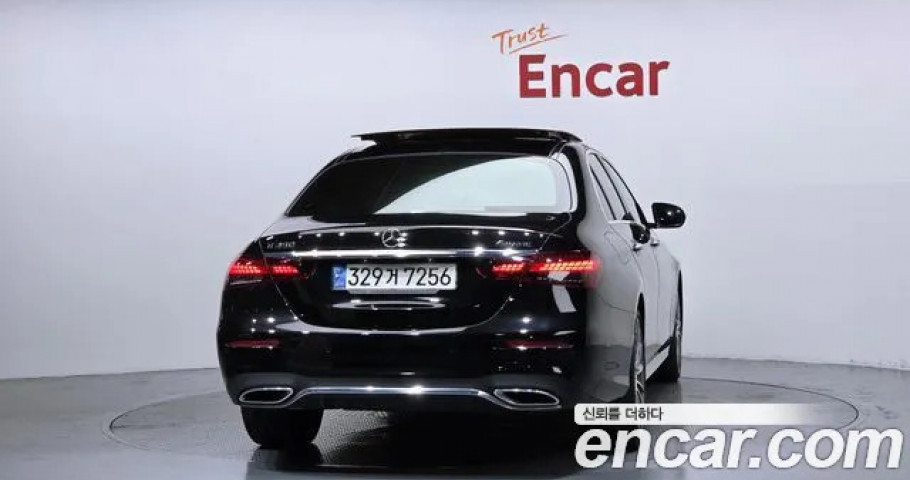 Mercedes-Benz E-Class 