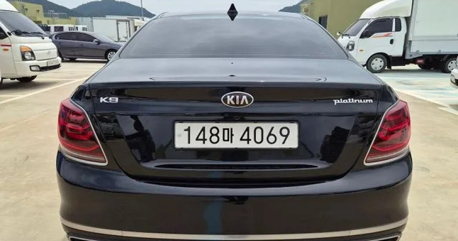 Kia K9 