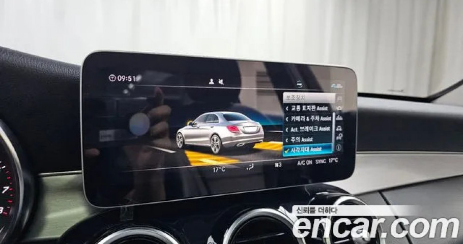 Mercedes-Benz C-Class 