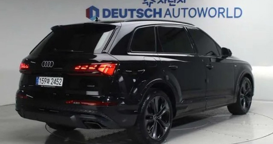 Audi Q7 