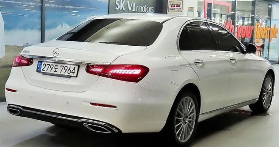 Mercedes-Benz E-Class 