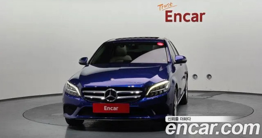 Mercedes-Benz C-Class 