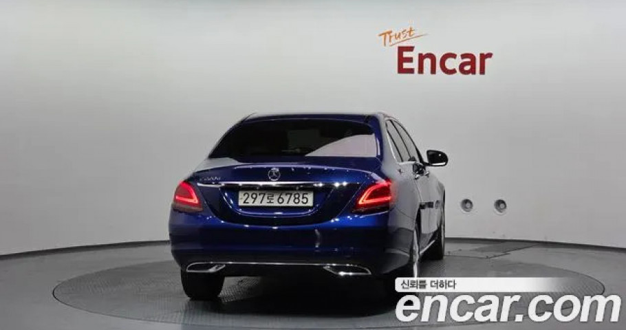Mercedes-Benz C-Class 
