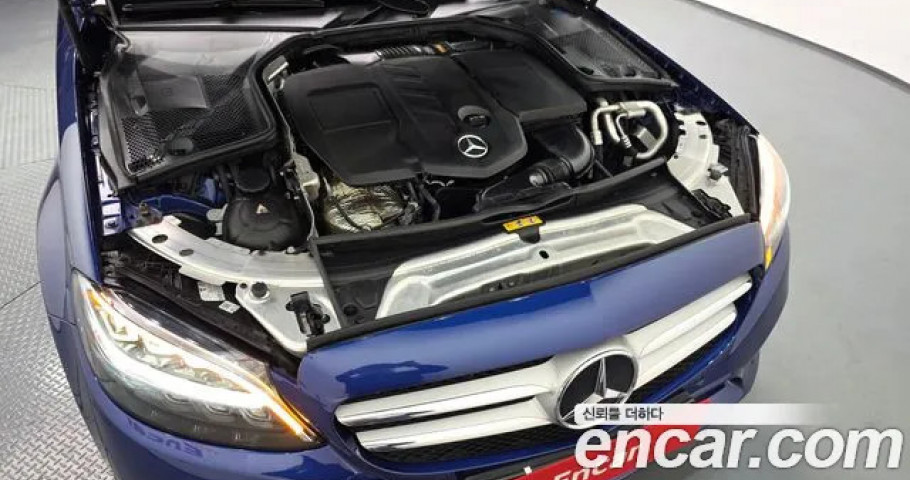 Mercedes-Benz C-Class 