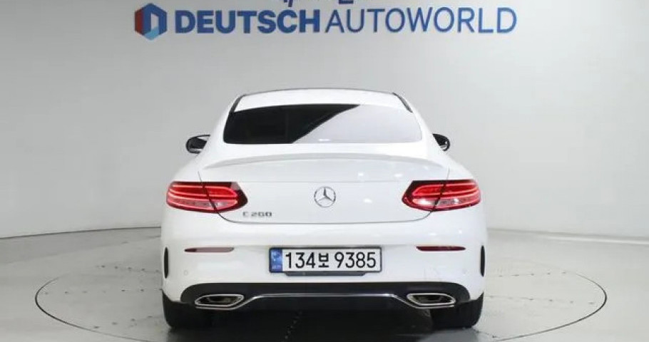 Mercedes-Benz C-Class 
