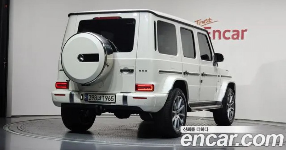 Mercedes-Benz G-Class 