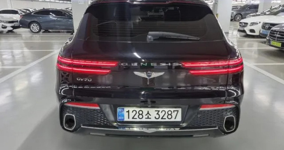 Genesis Gv70 