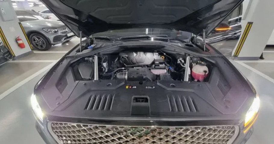 Genesis Gv70 