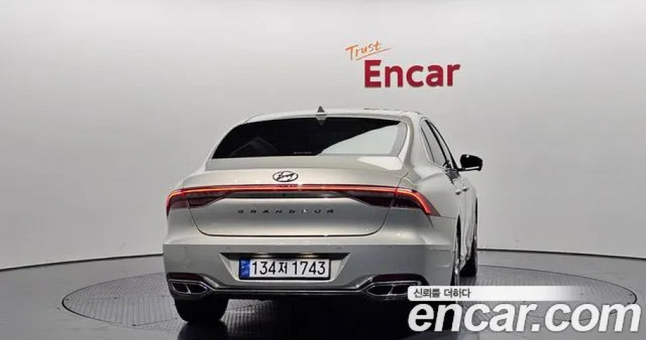 Hyundai Grandeur 