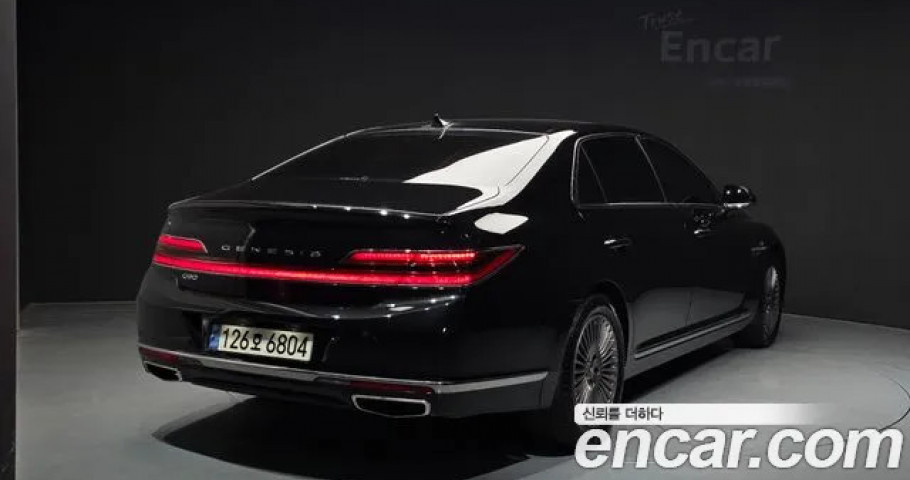 Genesis G90 
