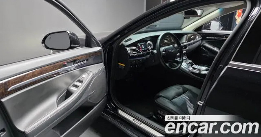 Genesis G90 
