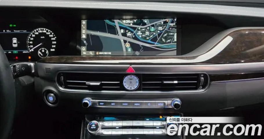 Genesis G90 