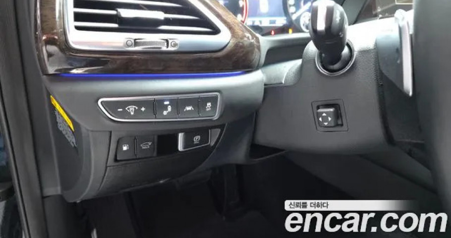 Genesis G90 