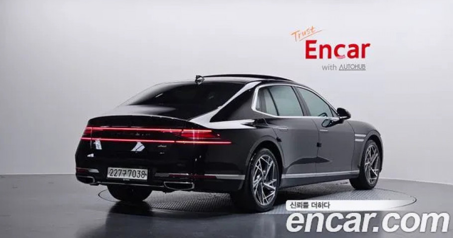 Genesis G90 