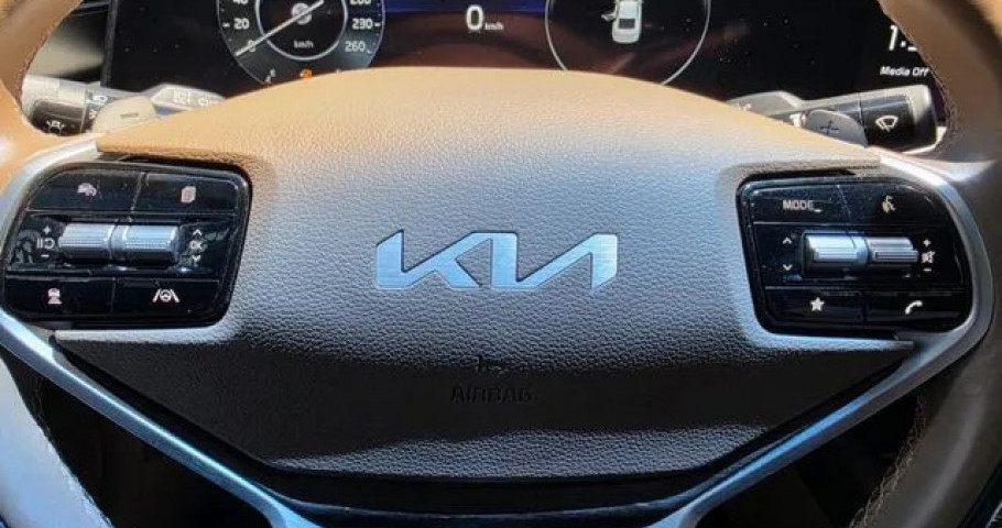 Kia K8 