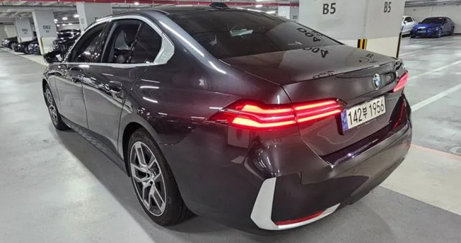 Bmw 5-Series 