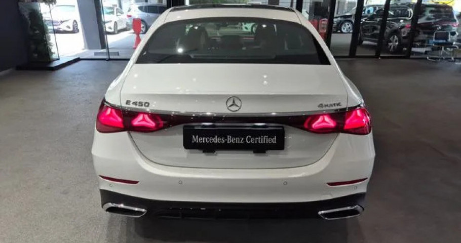 Mercedes-Benz E-Class 