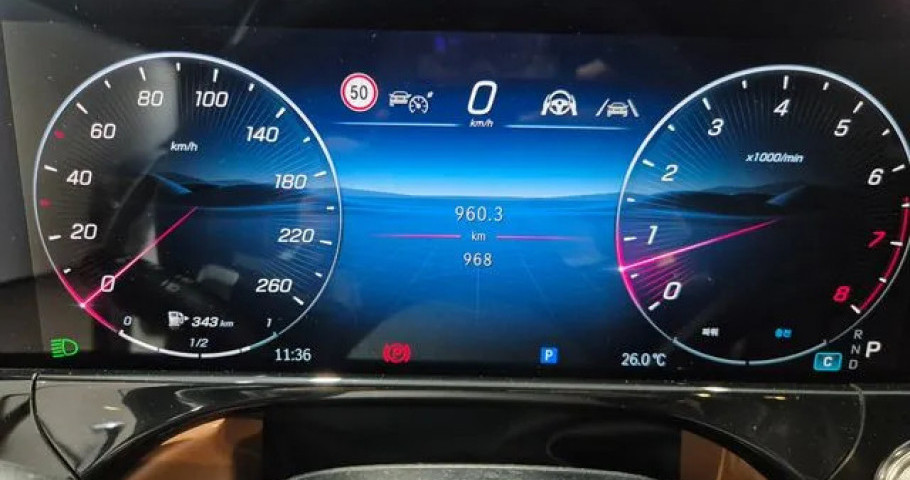 Mercedes-Benz E-Class 