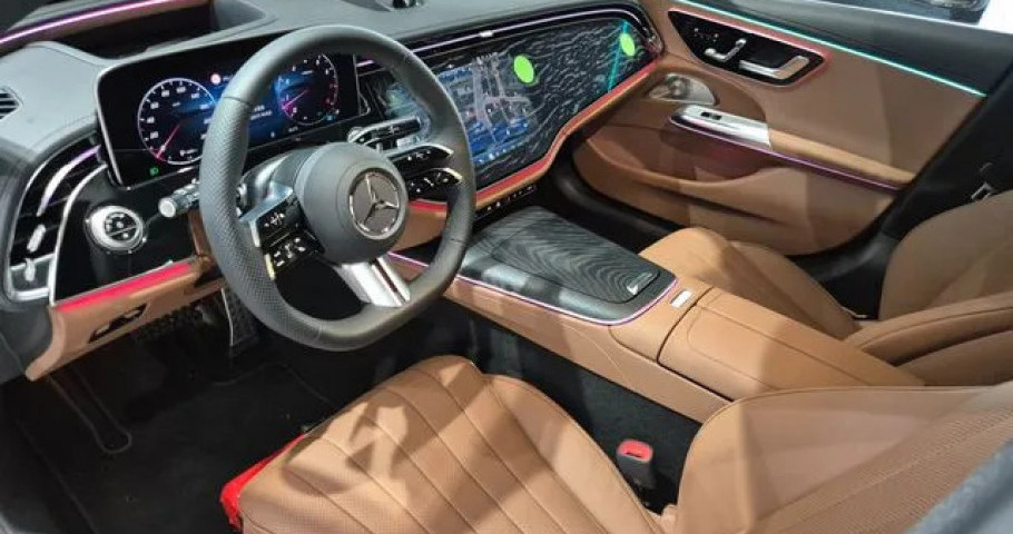 Mercedes-Benz E-Class 