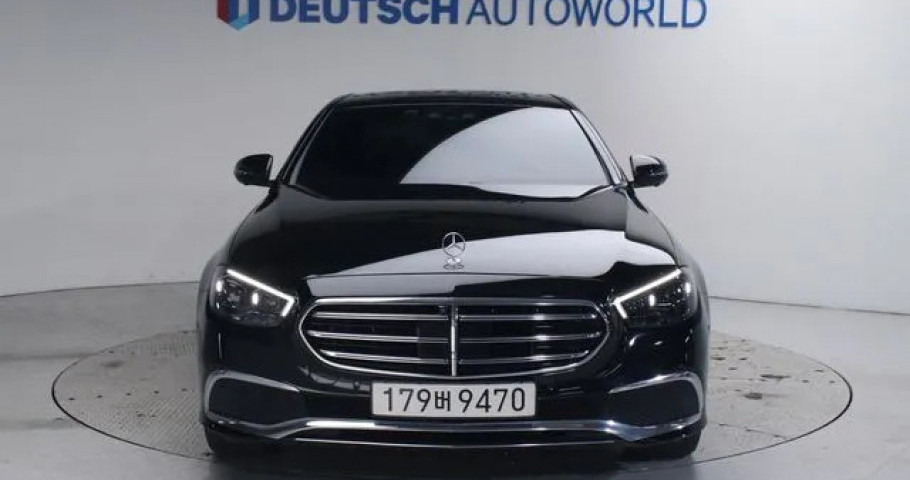 Mercedes-Benz E-Class 
