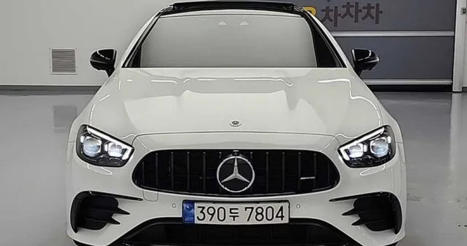 Mercedes-Benz E-Class 