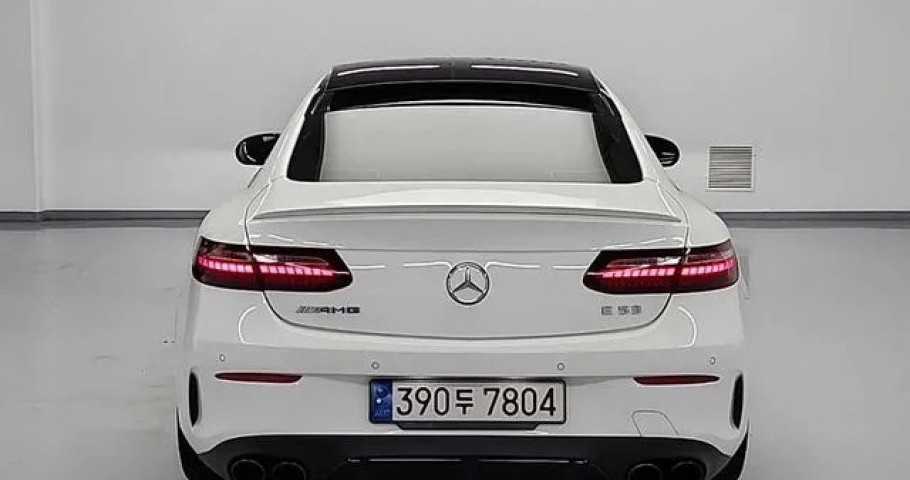 Mercedes-Benz E-Class 