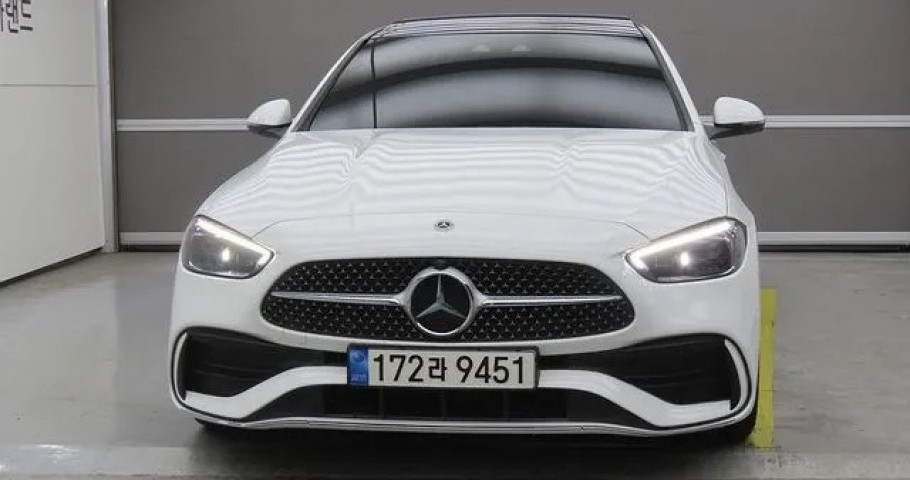 Mercedes-Benz C-Class 