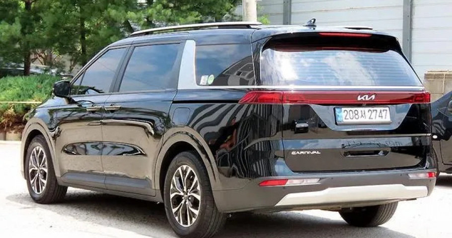 Kia Carnival 