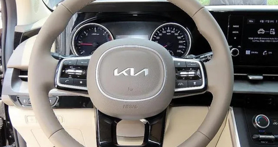 Kia Carnival 