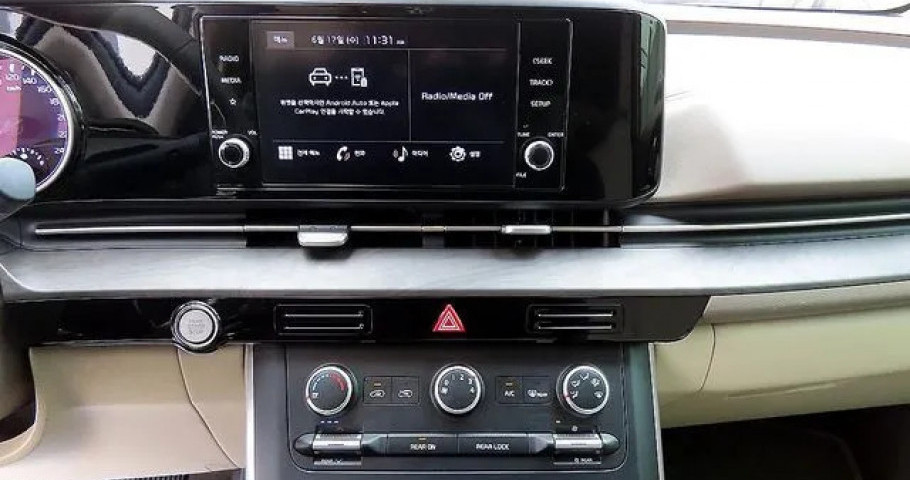 Kia Carnival 