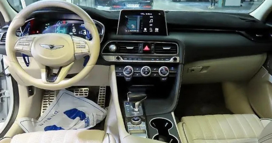 Genesis G70 