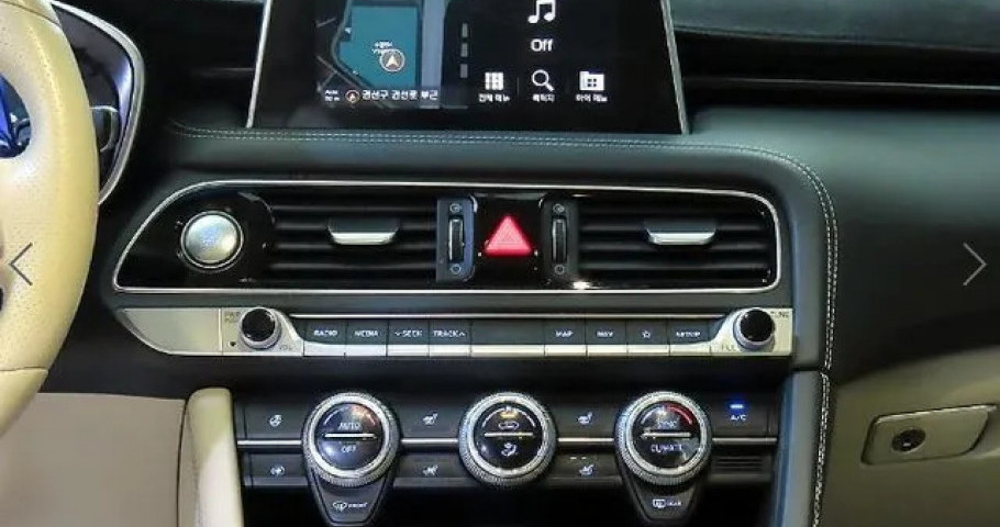 Genesis G70 