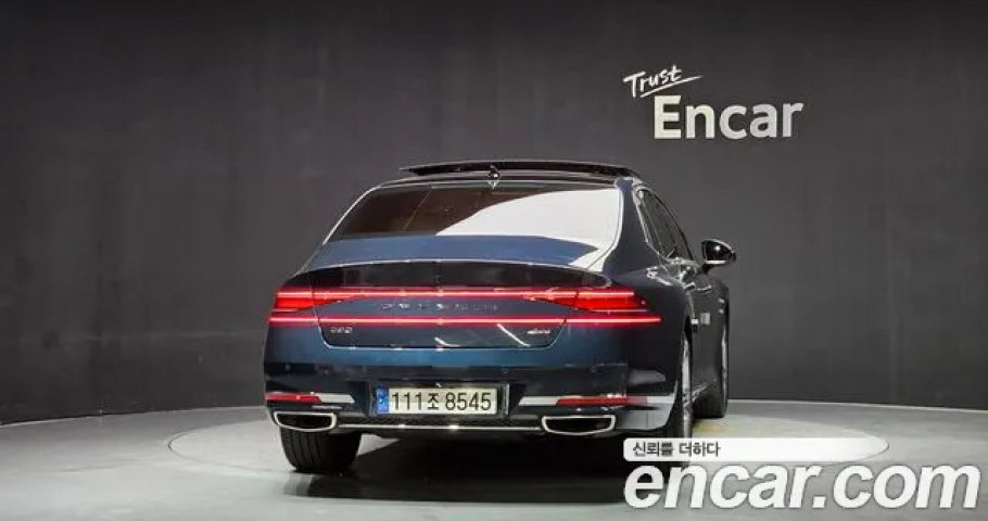 Genesis G90 