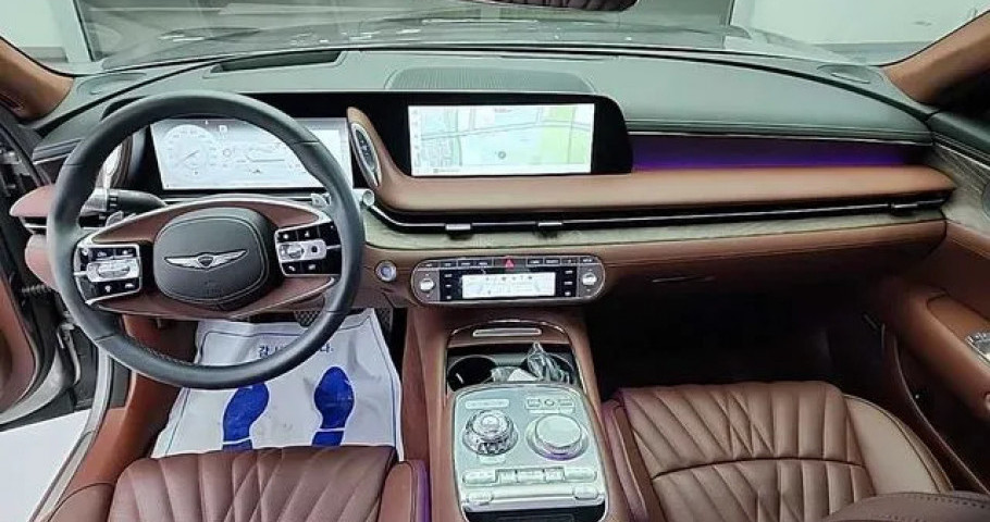 Genesis G90 