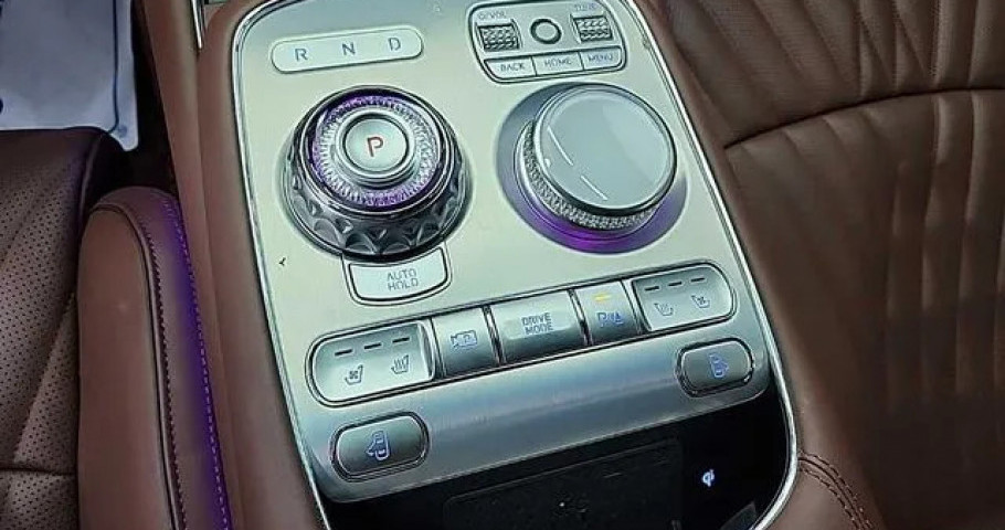 Genesis G90 