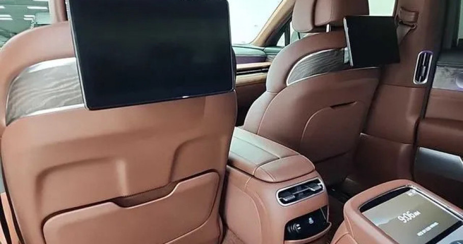 Genesis G90 