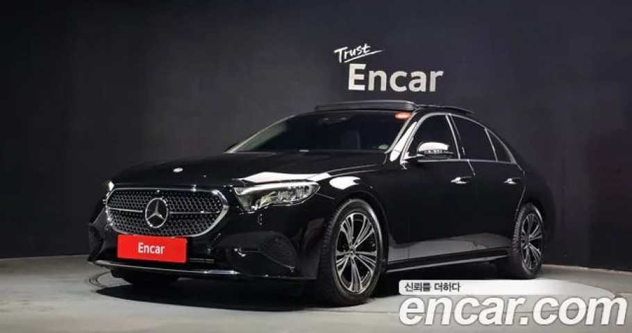 Mercedes-Benz E-Class 