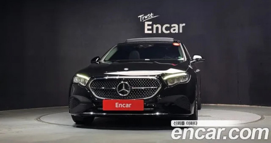 Mercedes-Benz E-Class 