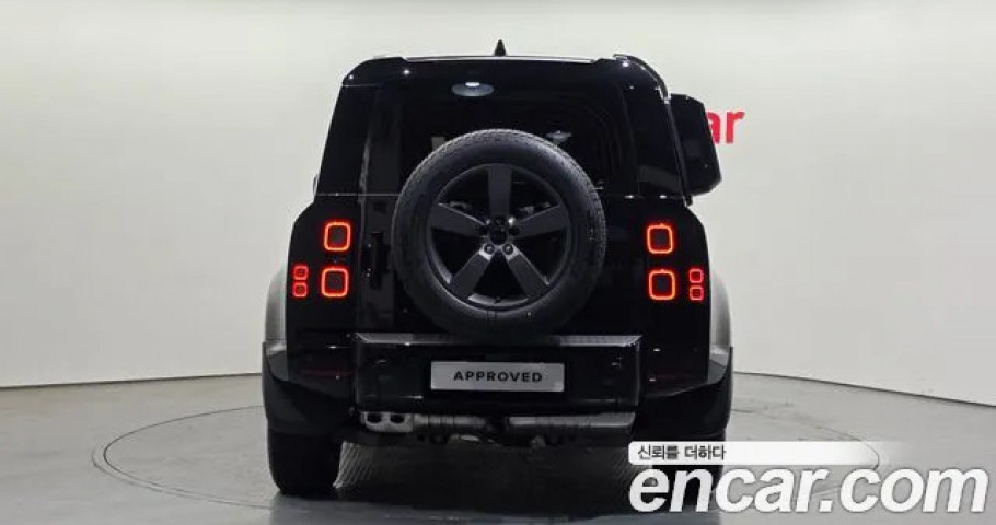 Land Rover Defender 
