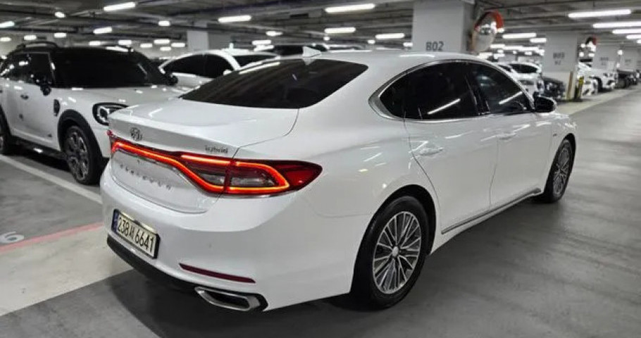 Hyundai Grandeur 