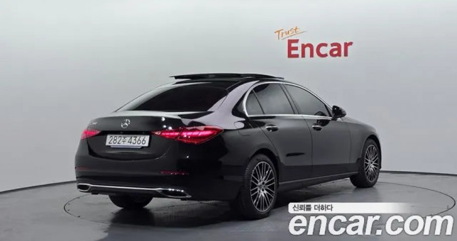 Mercedes-Benz C-Class 