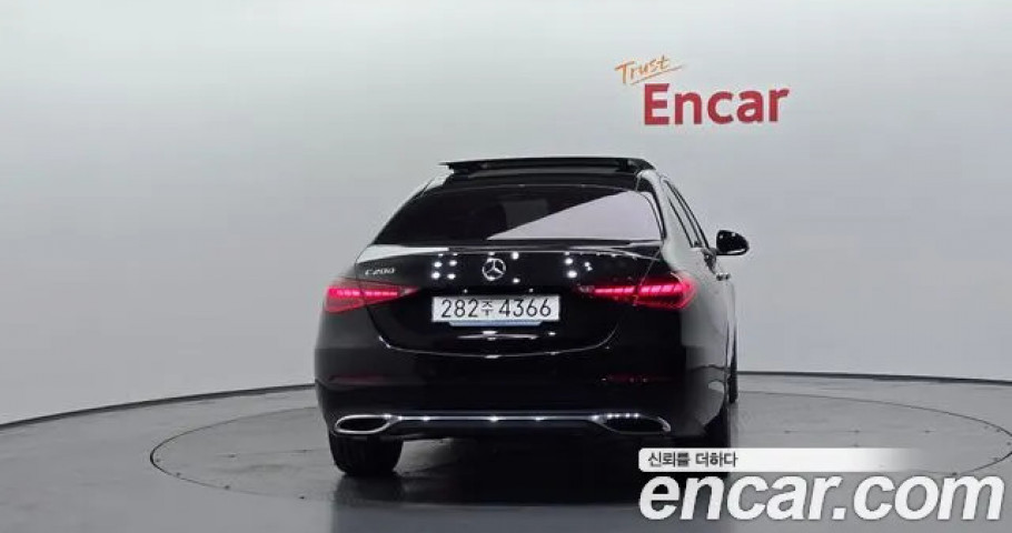 Mercedes-Benz C-Class 