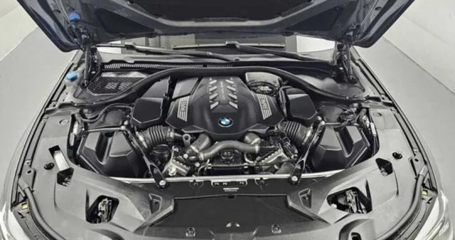 Bmw 8-Series 
