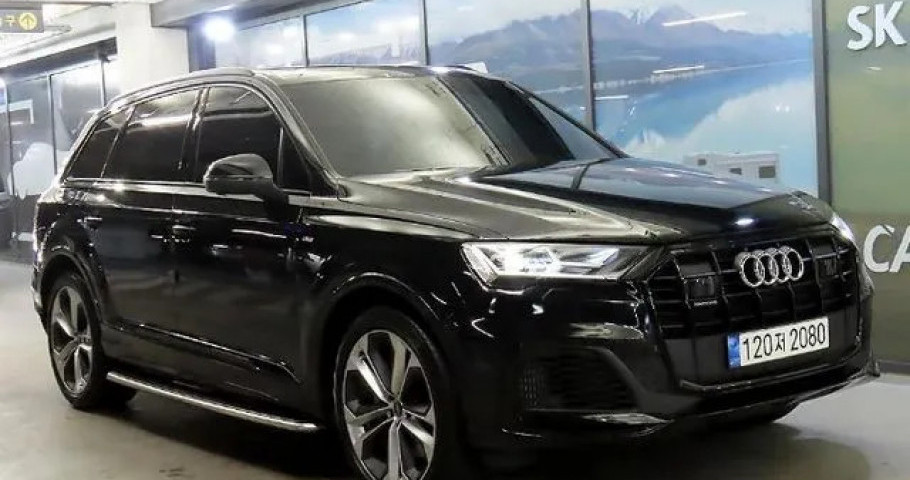 Audi Q7 