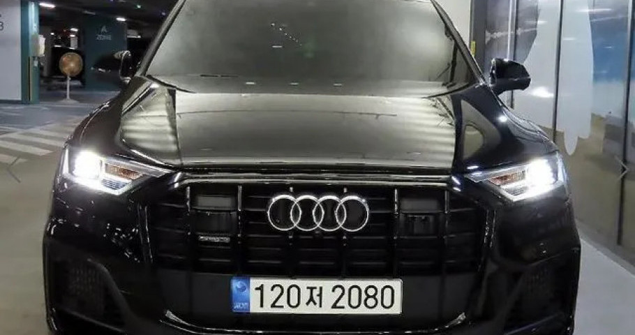 Audi Q7 
